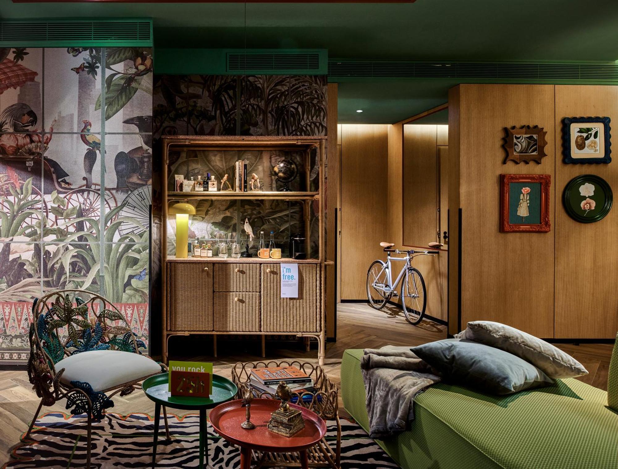 25Hours Hotel Jakarta The Oddbird Exteriör bild